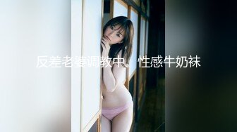 饥渴的小女友，欲望上头自己抽自己