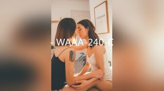   清纯面孔女友大战小鲜肉男朋友和闺蜜，前后夹击差点被玩坏了